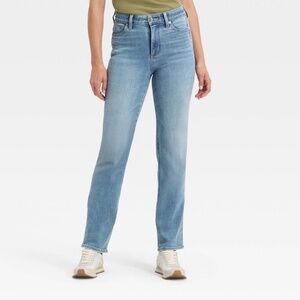 Women’s high waisted light wash straight jeans - size 10